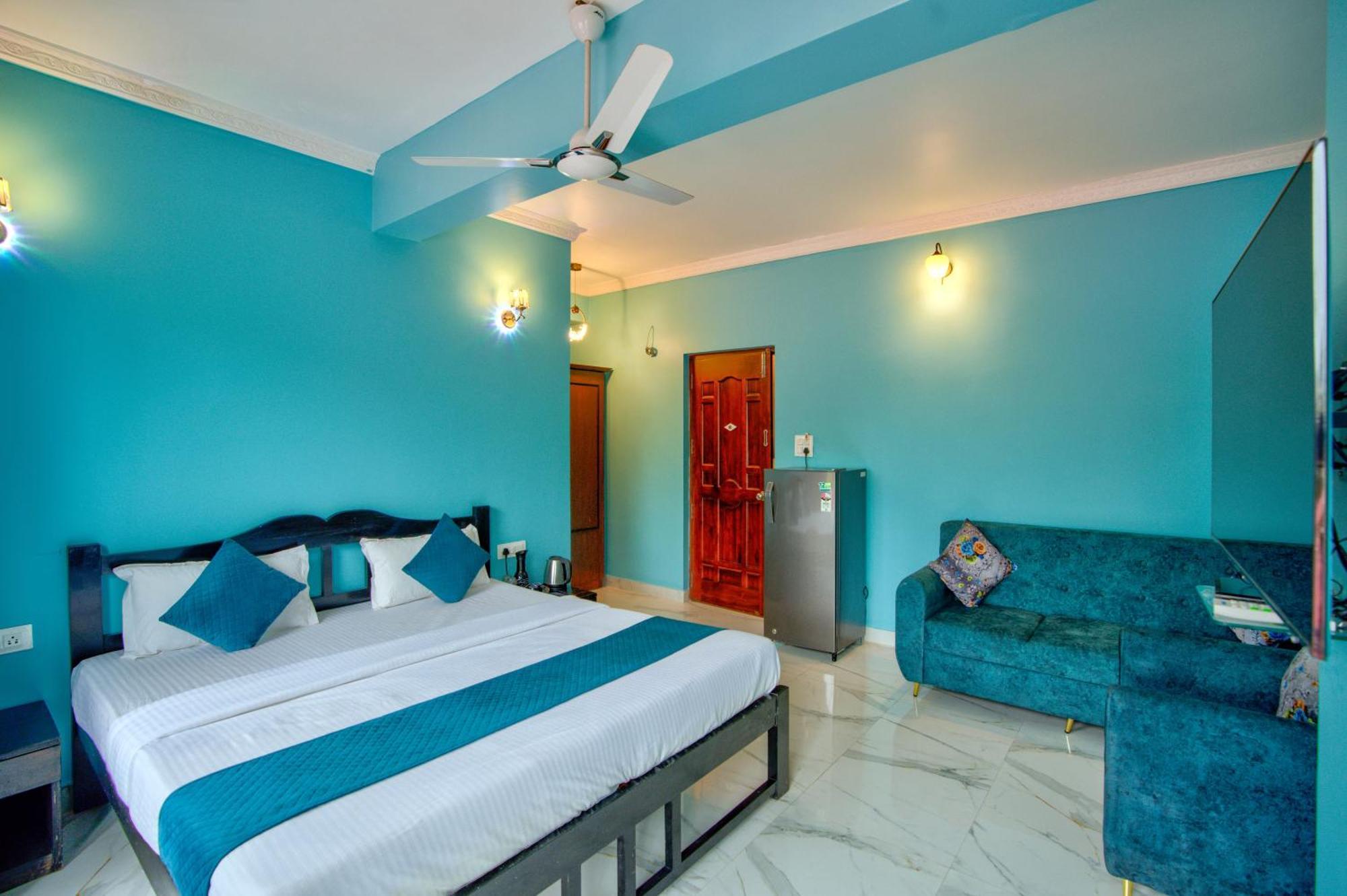 Candolim Beach White Residency Baga Bagian luar foto