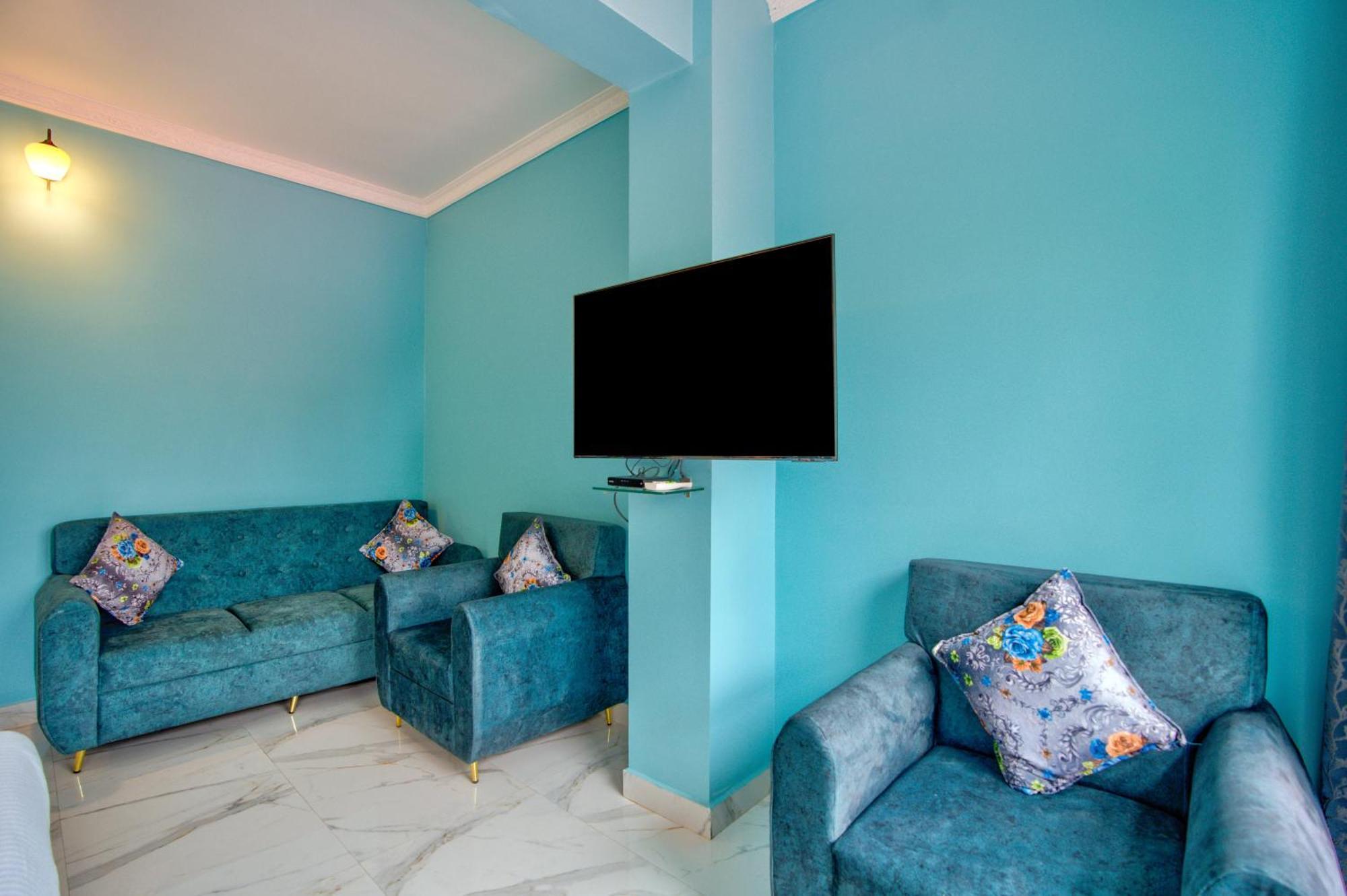 Candolim Beach White Residency Baga Bagian luar foto