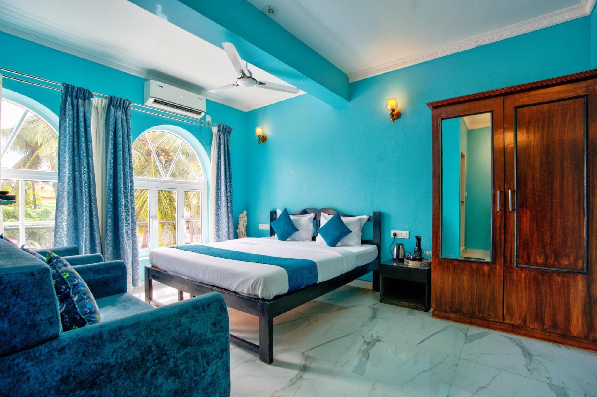 Candolim Beach White Residency Baga Bagian luar foto